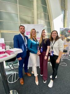 Náš tým Českých překladů na kontaktním místě pomáhá firmám s překlady pro zbrojní průmysl.